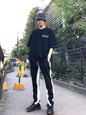 「DISCOVERED（ディスカバード）のアイテム（帽子）」を使った、KULO さん（メンズ・180cm）の春コーディネート