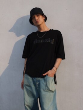 「DISCOVERED（ディスカバード）のアイテム（トップス）」を使った、KULO さん（メンズ・180cm）の夏コーディネート