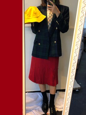 「VINTAGE（ヴィンテージ）のアイテム（スカート、レッド系）」を使った、WhoseRosebudさん（レディース・158cm）の秋コーディネート