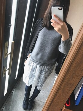 「グレーニット」｜「アイテム（ブルゾン）」を使った、RISAさん（レディース・163cm）の春コーディネート