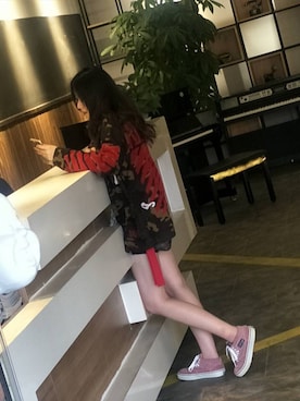 「学校」｜「アイテム（ミリタリージャケット）」を使った、马艺萌babyさん（レディース・170cm）の秋コーディネート