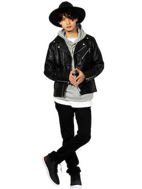 「ハットコーデ」｜「アイテム（ライダースジャケット）」を使った、8(eight)さん（メンズ・175cm）の冬コーディネート