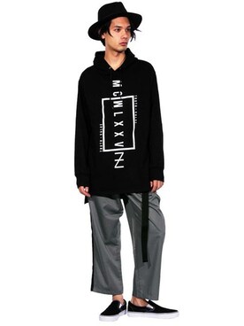 「ロゴパーカー」｜「アイテム（アクセサリー）」を使った、8(eight)さん（メンズ・175cm）の秋コーディネート