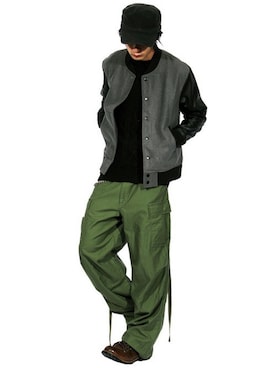 「クルーネックニット」｜「アイテム（スタジャン）」を使った、8(eight)さん（メンズ・175cm）の秋コーディネート