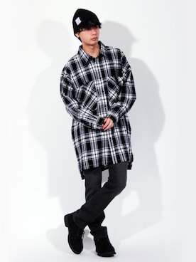 「ビッグシャツ」｜「アイテム（ニットキャップ/ビーニー）」を使った、8(eight)さん（メンズ・175cm）の冬コーディネート