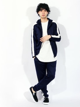 「ワッフルクルーネックＴ」｜「アイテム（スリッポン）」を使った、8(eight)さん（メンズ・175cm）の春コーディネート