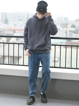 「GILDAN（ギルダン）のウルトラコットン6.0ozビッグシルエットロングＴシャツ（Tシャツ/カットソー）」を使った、8(eight)さん（メンズ・180cm）の冬コーディネート