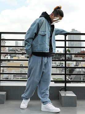 「アイテム（チノパンツ、ブルー系）」を使った、8(eight)さん（メンズ・170cm）の秋コーディネート