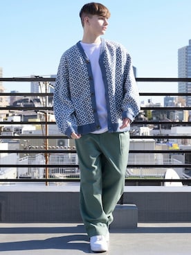 「総柄カーディガン」｜8(eight)さん（メンズ・176cm）の冬コーディネート