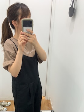 「chocomee（チョコミー）のアイテム（Tシャツ/カットソー）」を使った、amiさん（レディース・153cm）の秋コーディネート