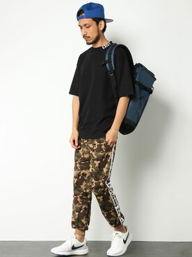 「YAKPAK（ヤックパック）のアイテム」を使った、COX公式オンラインモデルさん（メンズ・180cm）の春コーディネート