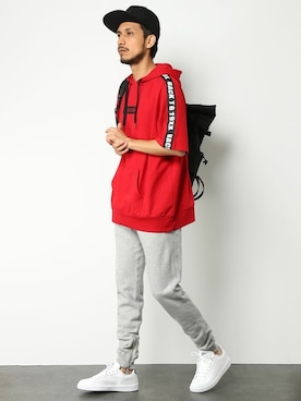 「YAKPAK（ヤックパック）のアイテム」を使った、COX公式オンラインモデルさん（メンズ・180cm）の春コーディネート