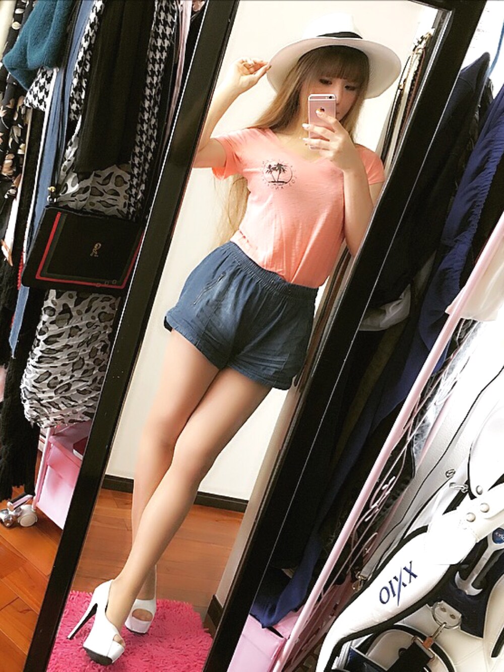 「海、ラフコーデ」｜「a.m.yのアイテム（デニムパンツ、ブルー系）」を使った、kumiさん（レディース・166cm）の春コーディネートの1枚目の写真