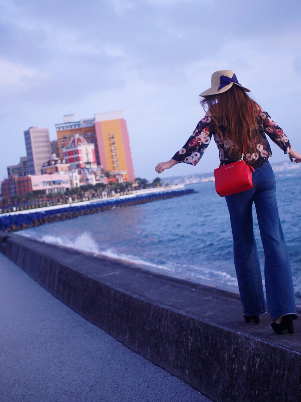 「夏コーデ、プチプラコーデ、おしゃれさんと繋がりたい、ootd、GRL、ファッション、ジーンズ、ママコーデ、ママファッション」｜「TEDDYのアイテム（パンツ、ブルー系）」を使った、kumiさん（レディース・166cm）の夏コーディネートの1枚目の写真