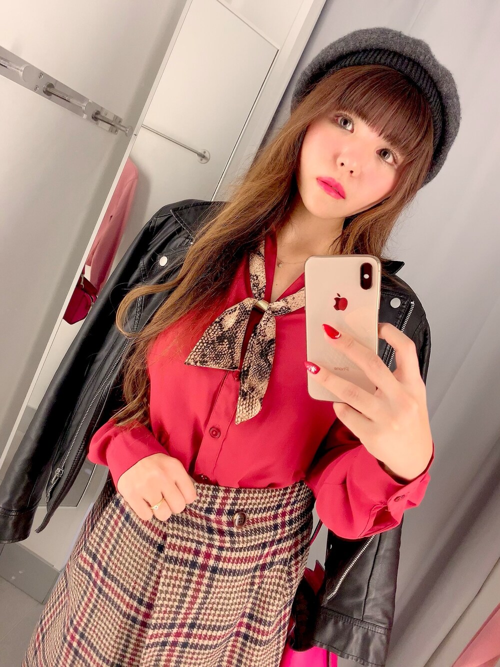 「冬、大人カジュアル、冬のコーデ、お洒落さんとつながりたい、ママファッション、ファッション、高身長女子、fashion」｜「GRLのスリットグレンチェックタイトスカート（スカート、ブラウン系）」を使った、kumiさん（レディース・166cm）の冬コーディネートの1枚目の写真