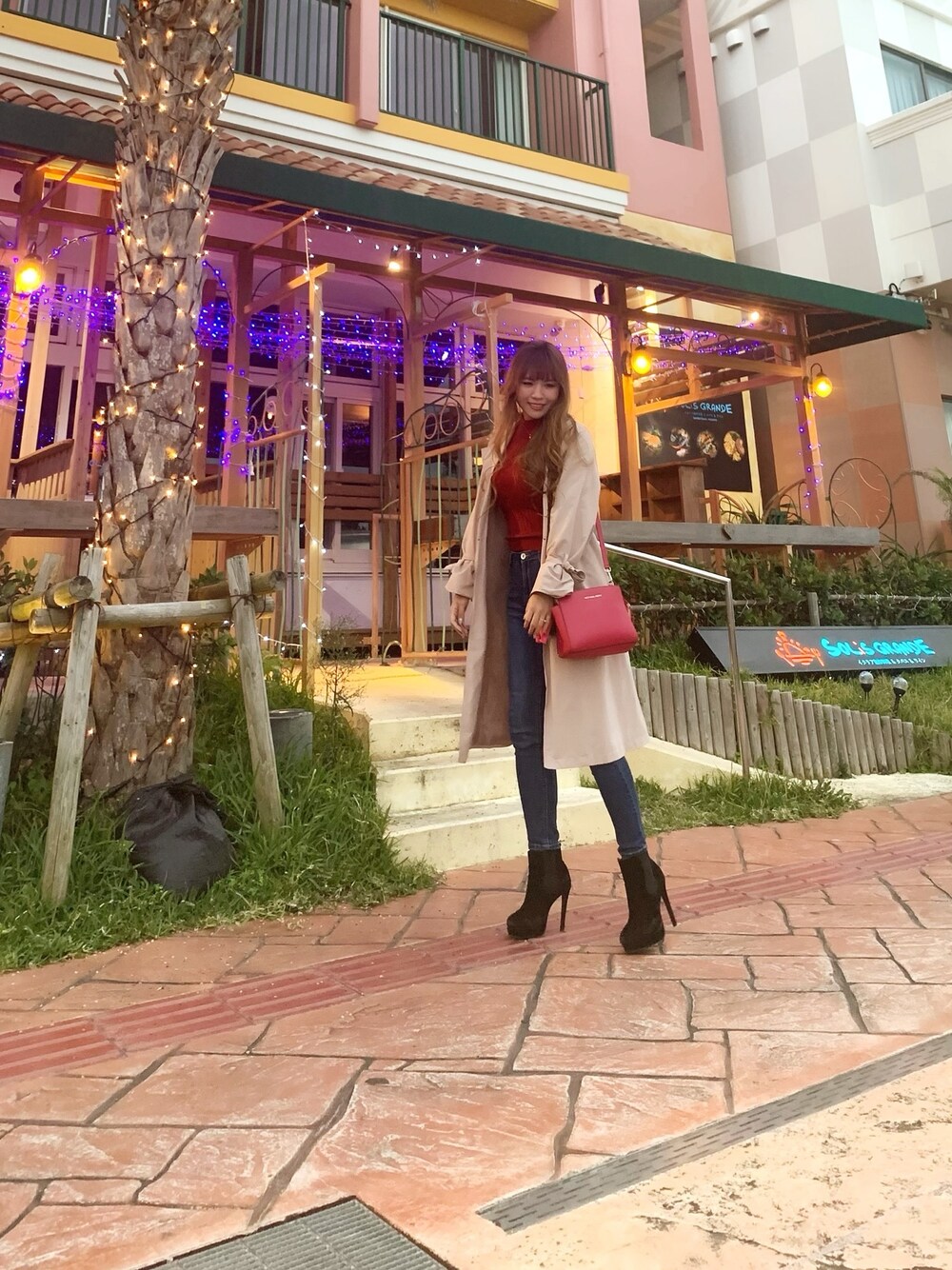「きれいめカジュアル、今日のコーデ、デニムパンツ、オトナ女子、デニム、沖縄、ootd、ファッション、ママコーデ、ママファッション」｜「chuuのCHUU(チュー)-5KG シンプルデニムスキニーパンツ vol.40（デニムパンツ、ブルー系）」を使った、kumiさん（レディース・166cm）の冬コーディネートの1枚目の写真