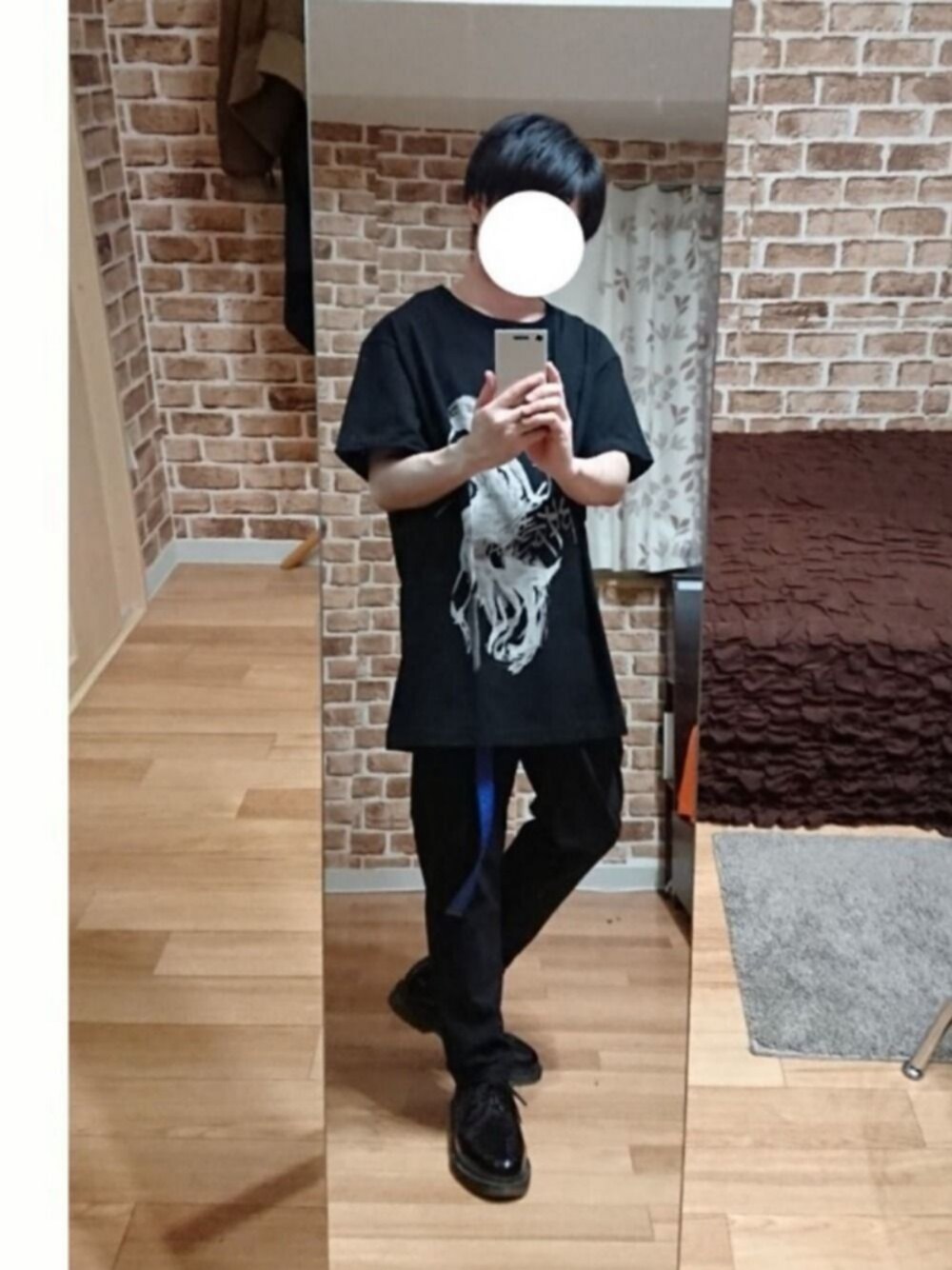 「夏コーデ、Tシャツ、ガチャベルト、スラックス、革靴」｜「Yohji Yamamoto POUR HOMMEのアイテム（Tシャツ/カットソー、ブラック系）」を使った、tskz.さん（メンズ・161cm）の夏コーディネートの1枚目の写真