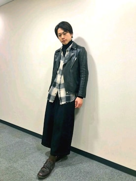 「CDG（シーディージー）のアイテム（パンツ）」を使った、のすけさん（メンズ・181cm）の冬コーディネート