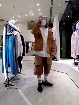 メンズのデニムパンツ ピンク 桃色系 コーディネート Zozotown