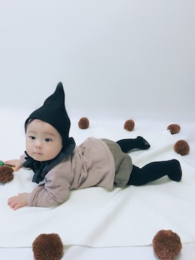 「アイテム（スタイ/よだれかけ、グレー系）」を使った、yukiさん（キッズ・70cm）の冬コーディネート