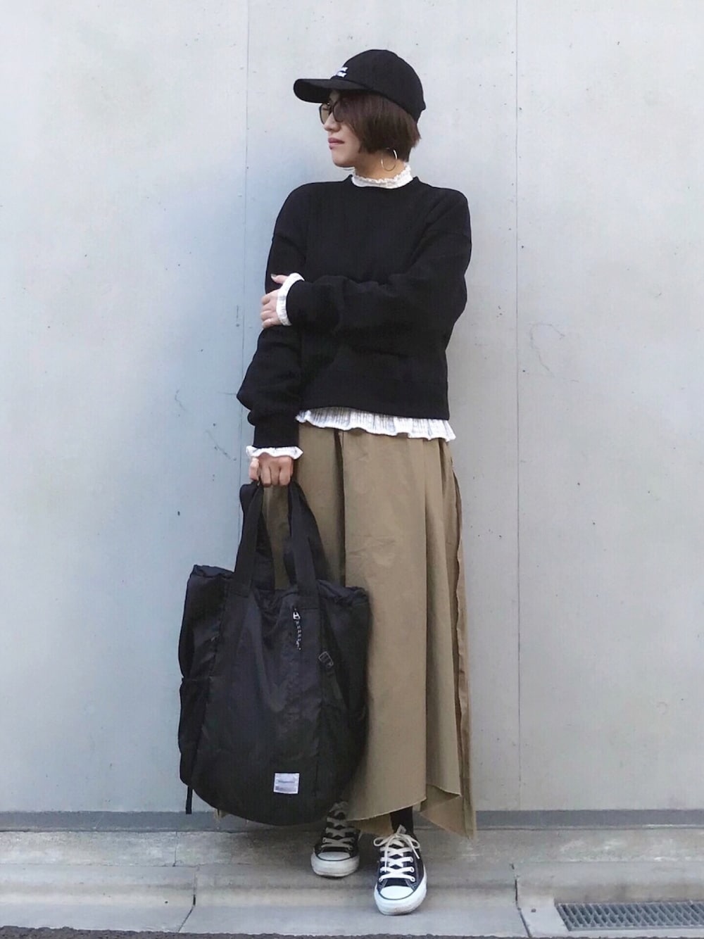 「ZARA、GU、TODAYFUL、converse、プチプラ、キャップ、シンプル、大人カジュアル、カジュアルコーデ、スカート」｜「ZARAのアイテム（キャップ、ブラック系）」を使った、mayu.tさん（レディース・155cm）の冬コーディネートの1枚目の写真