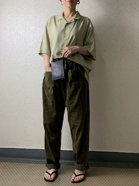 「コーデュロイパンツ」｜「アイテム（ビーチサンダル）」を使った、mayu.tさん（レディース・155cm）の夏コーディネート