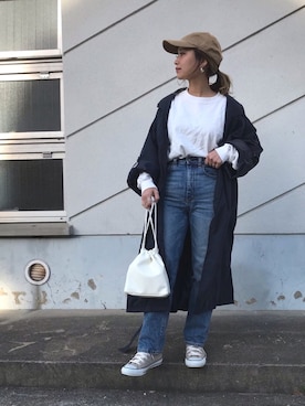 「ハイウエストストレートジーンズ」｜「アイテム（トレンチコート）」を使った、megumiさん（レディース・152cm）の春コーディネート