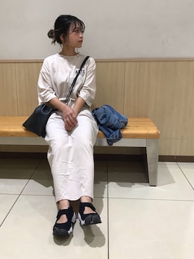 「巾着バッグ」｜「アイテム（ジャケット/アウター）」を使った、megumiさん（レディース・152cm）の春コーディネート