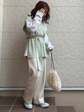 ケーブルvネックニットベストを使った人気ファッションコーディネート Wear