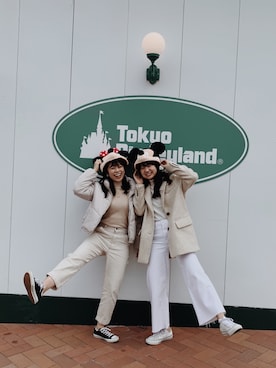 「H&M（エイチ・アンド・エム）のアイテム（パンツ、ホワイト系）」を使った、airiandbuzzさん（レディース・157cm）の冬コーディネート