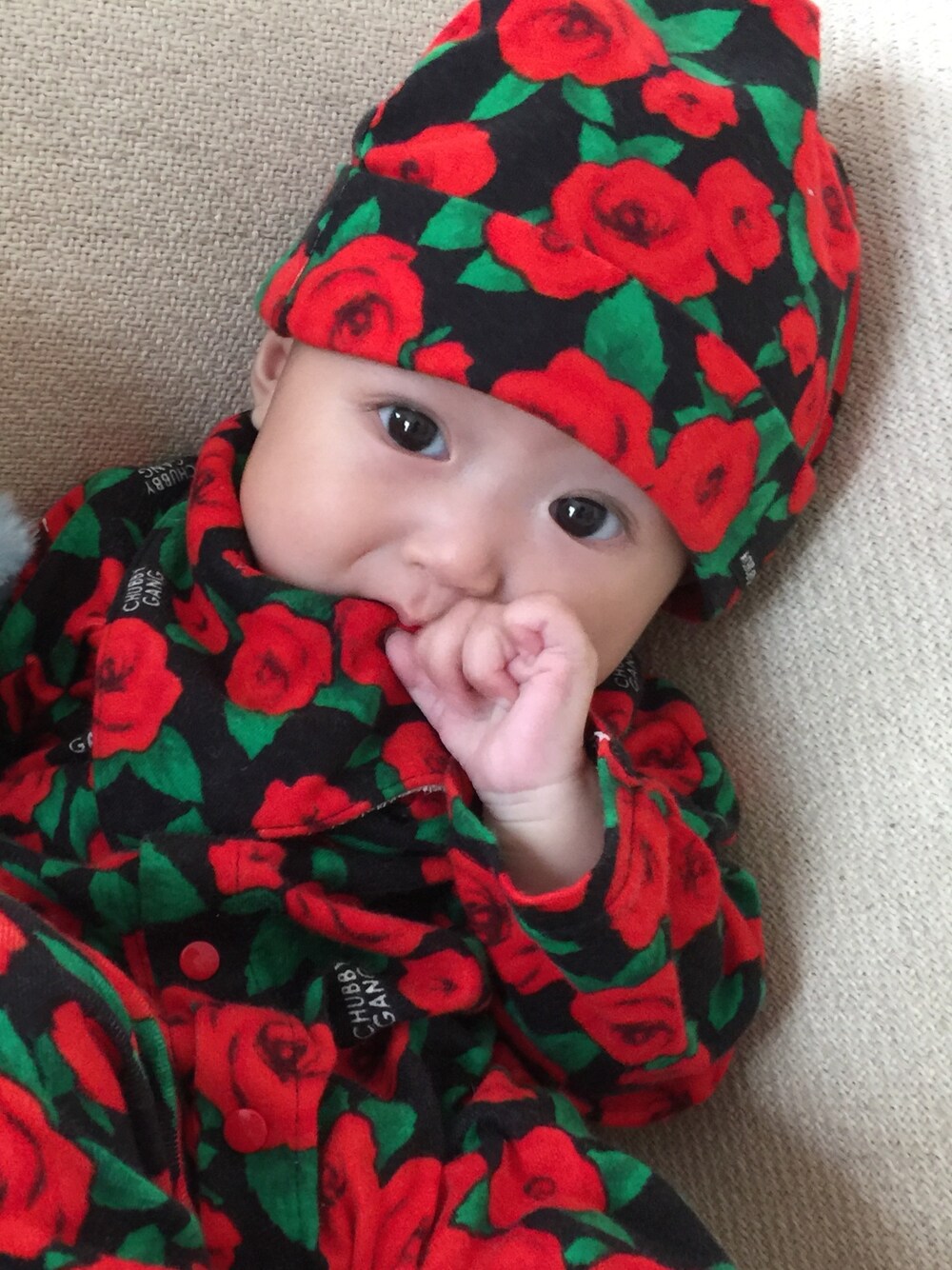 「chubbygang、チャビーギャング、babyfashion、ベビーファッション、babycode、ベビーコーデ、babygirl 、ベビーガール、4ヶ月」｜「CHUBBYGANGの06139211（ロンパース、その他）」を使った、NONNONさん（キッズ・50cm）の春コーディネートの1枚目の写真