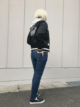 「黒×デニム」｜「アイテム（ジャケット/アウター）」を使った、Rさん（レディース・160cm）の春コーディネート