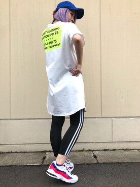 「ネオンイエロー」｜「アイテム（キャップ）」を使った、Rさん（レディース・161cm）の春コーディネート