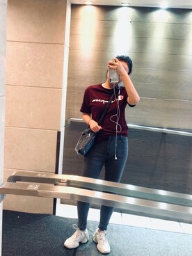 「adidas（アディダス）のアイテム（スニーカー、ベージュ系）」を使った、睡不够的爱美丽さん（レディース）の秋コーディネート