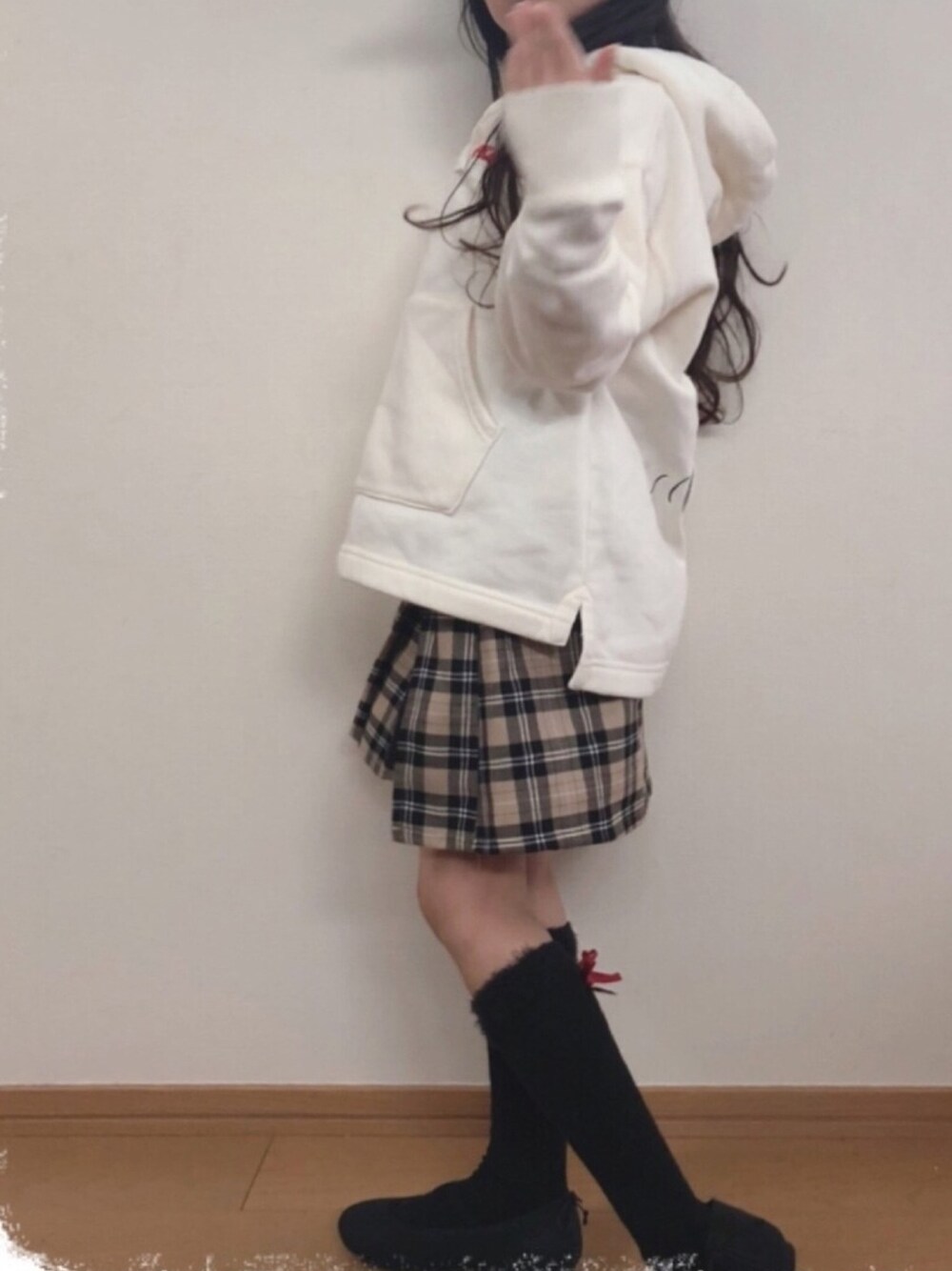 「カジュアル、パーカー、娘コーデ、キッズコーデ」｜「PEANUTSのアイテム（パーカー、ホワイト系）」を使った、Pさん（キッズ・110cm）の冬コーディネートの1枚目の写真