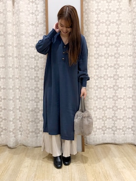 「earth music&ecology（アースミュージックアンドエコロジー）のベロアプリーツパンツ ＊（その他パンツ）」を使った、miyuchim0015さん（レディース・150cm）の秋コーディネート