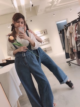 「LOVFEE（ラッフィ）のアイテム（オールインワン・サロペット）」を使った、Layla Linさん（レディース・160cm）の秋コーディネート