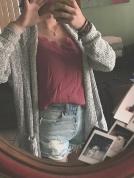 「Abercrombie&Fitch（アバークロンビーアンドフィッチ）のアイテム（キャミソール）」を使った、Cinthia Sandovalさん（レディース・160cm）の冬コーディネート