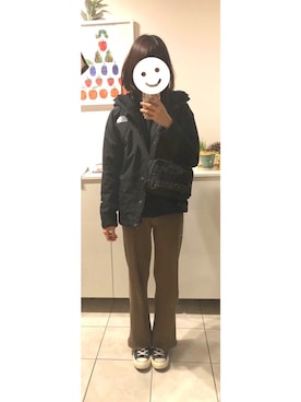 「チャックテイラー」｜「アイテム（マウンテンパーカー）」を使った、Meiさん（レディース・159cm）の冬コーディネート