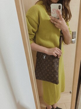 「LOUIS VUITTON（ルイヴィトン）のアイテム（ショルダーバッグ、ブラウン系）」を使った、nyanchuさん（レディース・159cm）の秋コーディネート