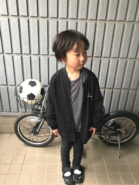 「アイテム（カーディガン/ボレロ、ブラック系）」を使った、Ryuさん（キッズ・100cm）の春コーディネート
