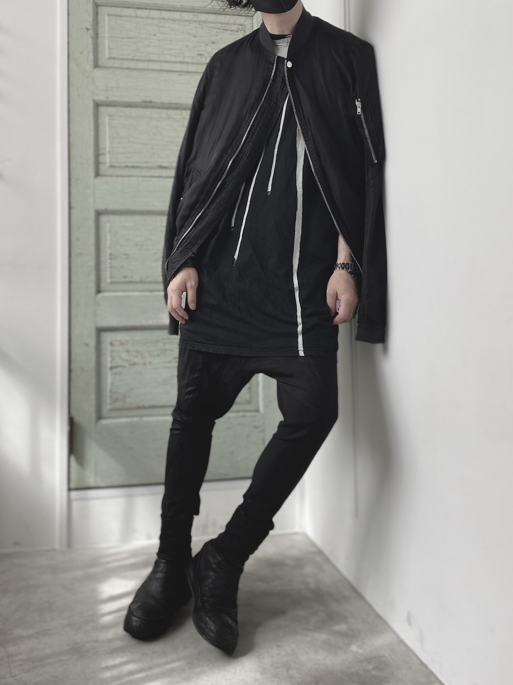 「Rick OwensのRICK OWENS Jackets（テーラードジャケット、ブラック系）」を使った、trestelle2012さん（メンズ・173cm）の秋コーディネートの1枚目の写真