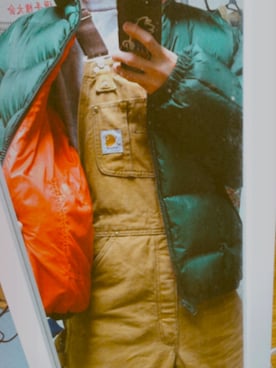 「carhartt」｜「アイテム（ダウンジャケット/コート）」を使った、すずさん（メンズ・167cm）の春コーディネート
