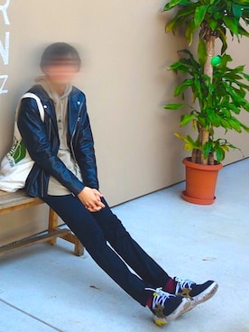 「GU（ジーユー）のワンダーシェイプカラースキニーパンツ(股下76cm)（パンツ、ブラック系）」を使った、のんさん（メンズ・177cm）の秋コーディネート