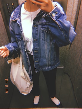 「GRAY（グライ）のアイテム（アクセサリー）」を使った、MIKUさん（レディース・163cm）の春コーディネート