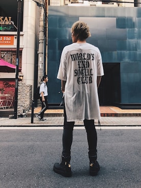 「KMRii（ケムリ）のアイテム（Tシャツ/カットソー）」を使った、Azuma Yuhoさん（メンズ・177cm）の夏コーディネート