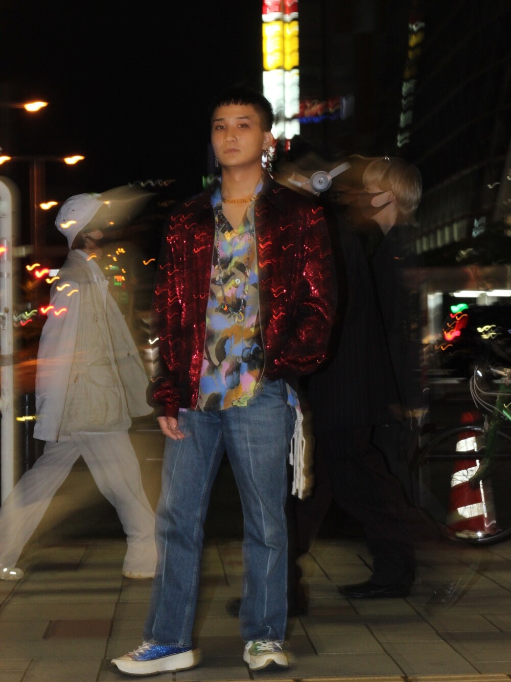 「Dior、Maison Martin Margiela、ZARA、converse、AMBUSH、スナップ撮影、モード学園前、名古屋、autumn、秋」｜「STA-WEST'SのSTA-WEST’S　STA-JEANS FLR / MEN（デニムパンツ、ブラック系）」を使った、julidylidyyys1129さん（メンズ・170cm）の秋コーディネートの1枚目の写真