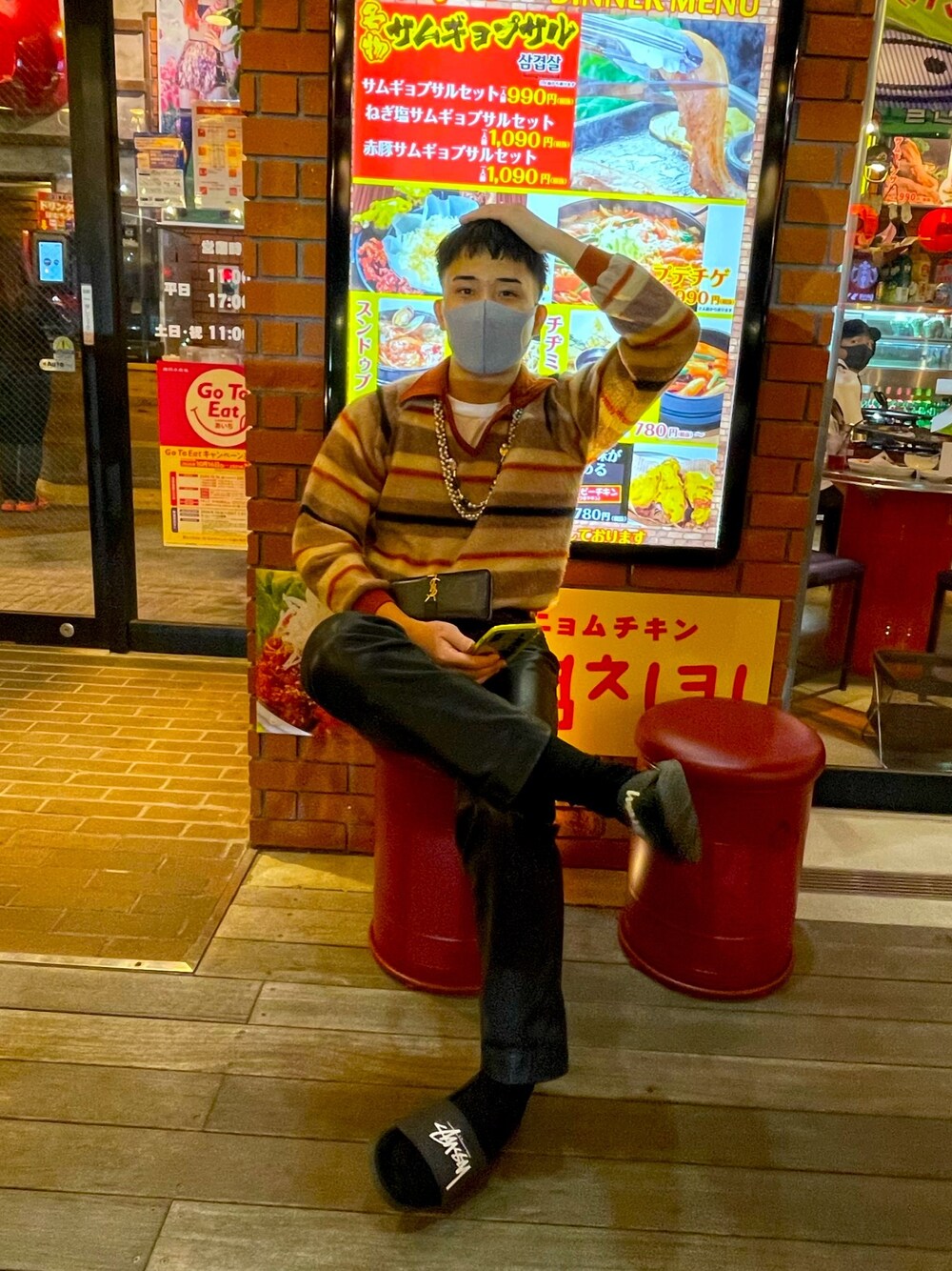 「ゆるコーデ、休日スタイル、リラックススタイル、梨泰院クラス、パクセロイ、#maisonmartinmargiela、stussy、salute、シンプルコーデ」｜「SAINT LAURENT PARISのアイテム（財布、ブラック系）」を使った、julidylidyyys1129さん（メンズ・170cm）の冬コーディネートの1枚目の写真