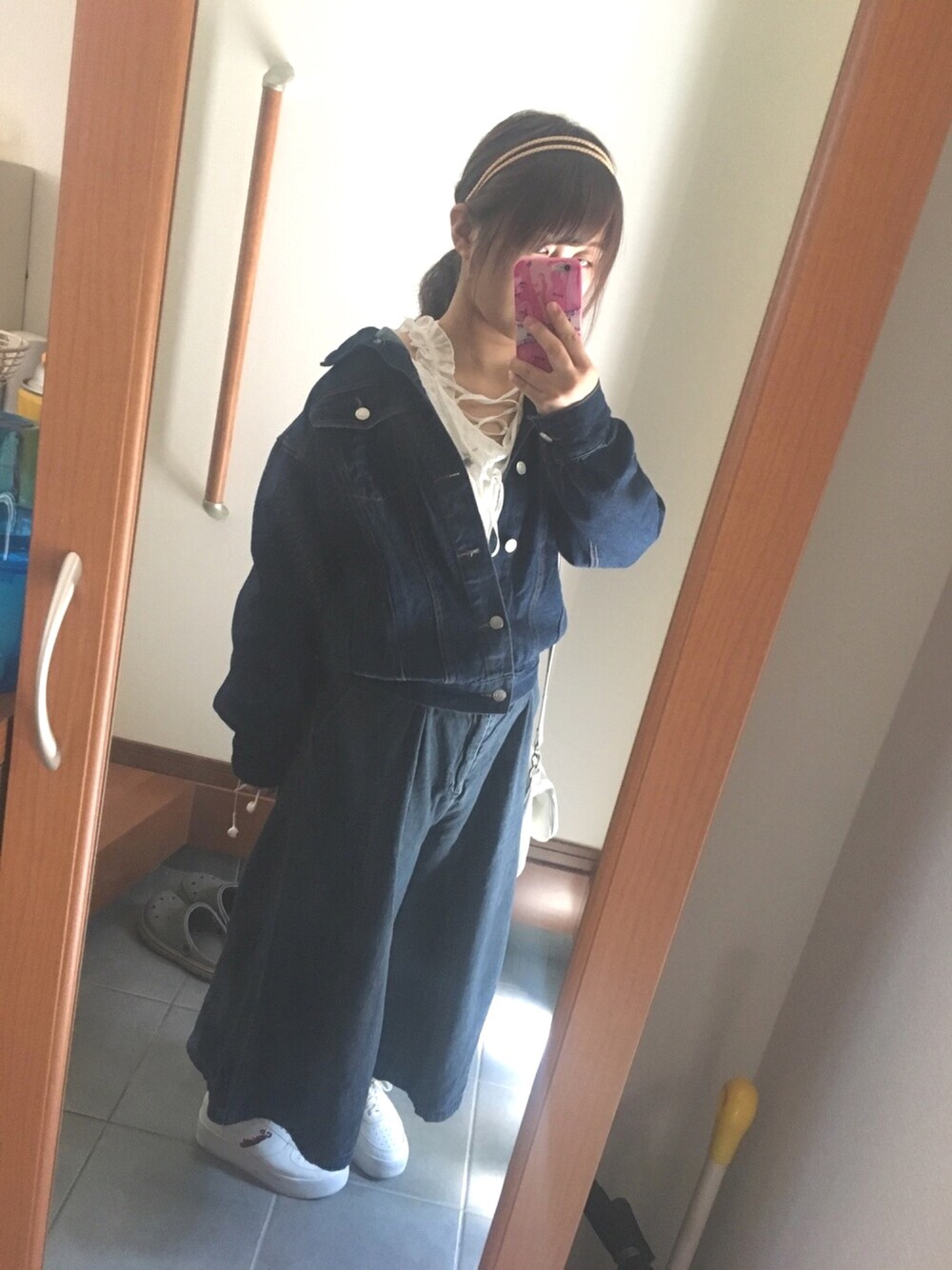 「はるコーデ、outfit、denim、nice claup、one after another NICE CLAUP」｜「しまむらのアイテム（パンツ、ブルー系）」を使った、Moeka.Kさん（レディース・155cm）の春コーディネートの1枚目の写真