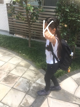 「CONVERSE（コンバース）の【CONVERSE(コンバース)】TRAINEE-BOOTS 15cm-19cm（スニーカー、ブルー系）」を使った、Sachiさん（キッズ）の秋コーディネート
